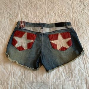 Authentic Icon Festival Flag pocket denim shorts